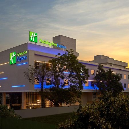 Holiday Inn Express Bengaluru Bommasandra By Ihg Kammasandra Eksteriør billede