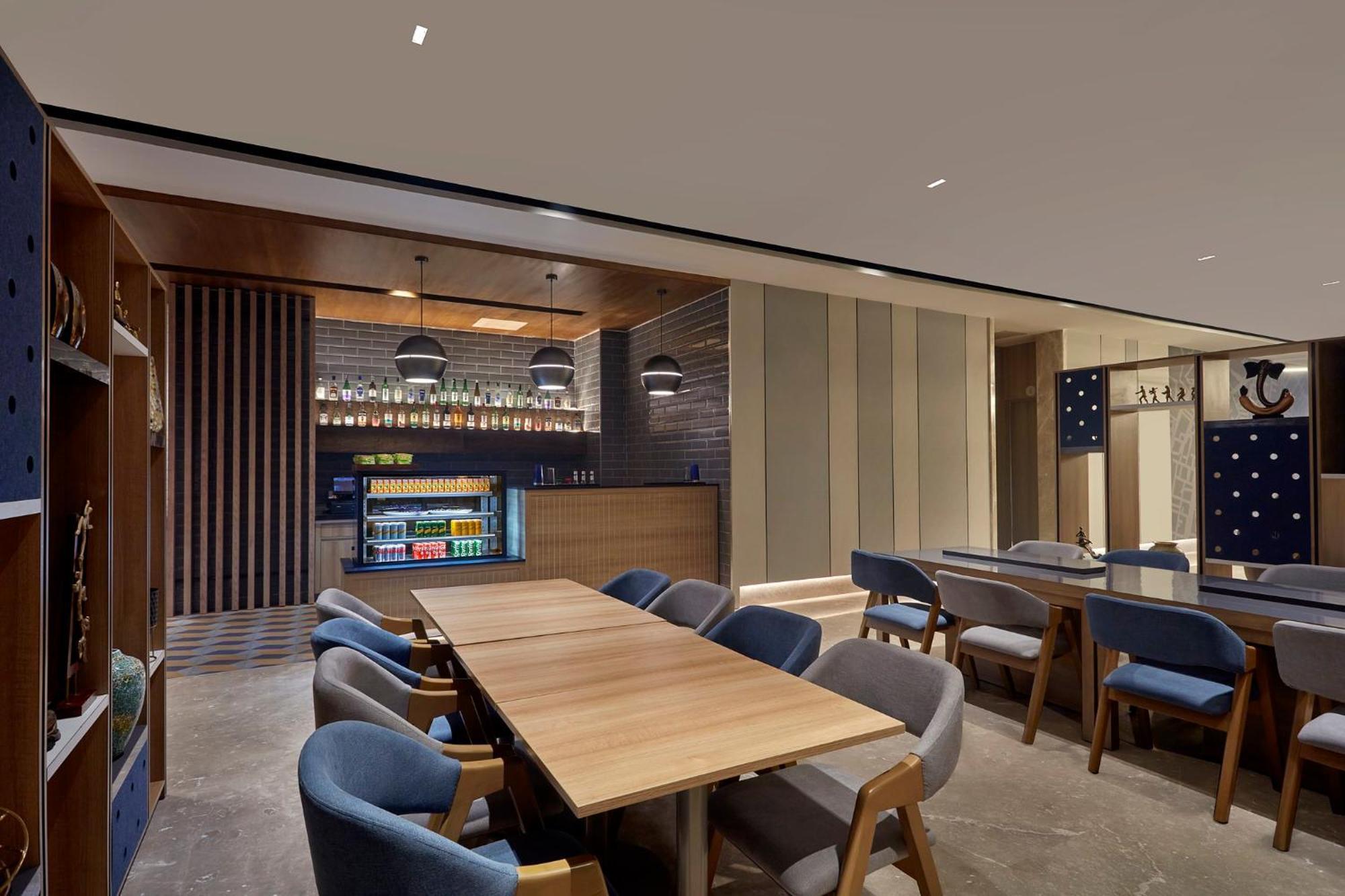Holiday Inn Express Bengaluru Bommasandra By Ihg Kammasandra Eksteriør billede